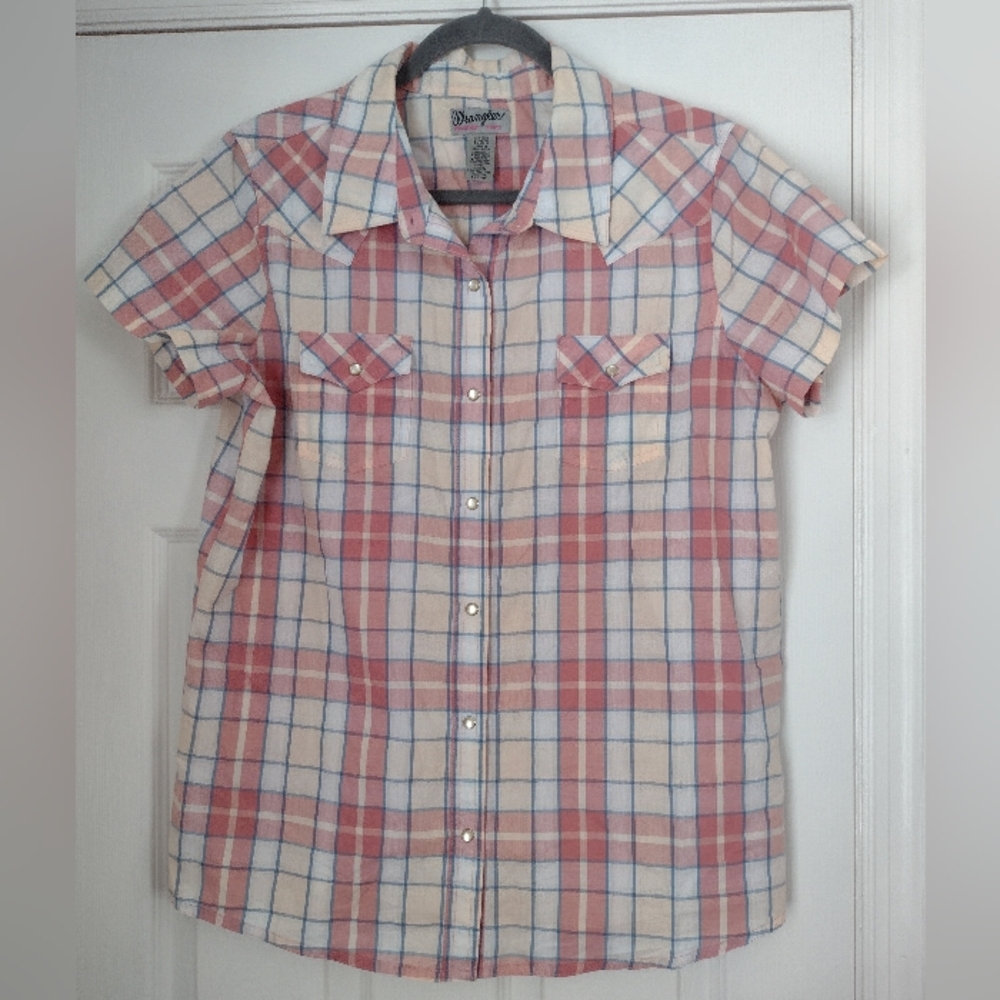 Wrangler plaid shirt with pearl snap buttons